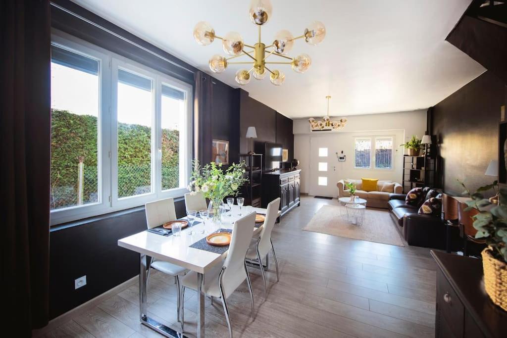 Jolie Maison Sur Orleans, Parking & Climatisation Екстер'єр фото
