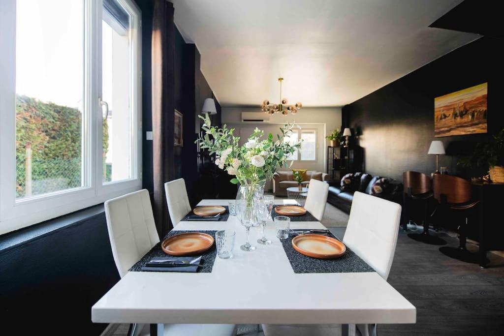 Jolie Maison Sur Orleans, Parking & Climatisation Екстер'єр фото